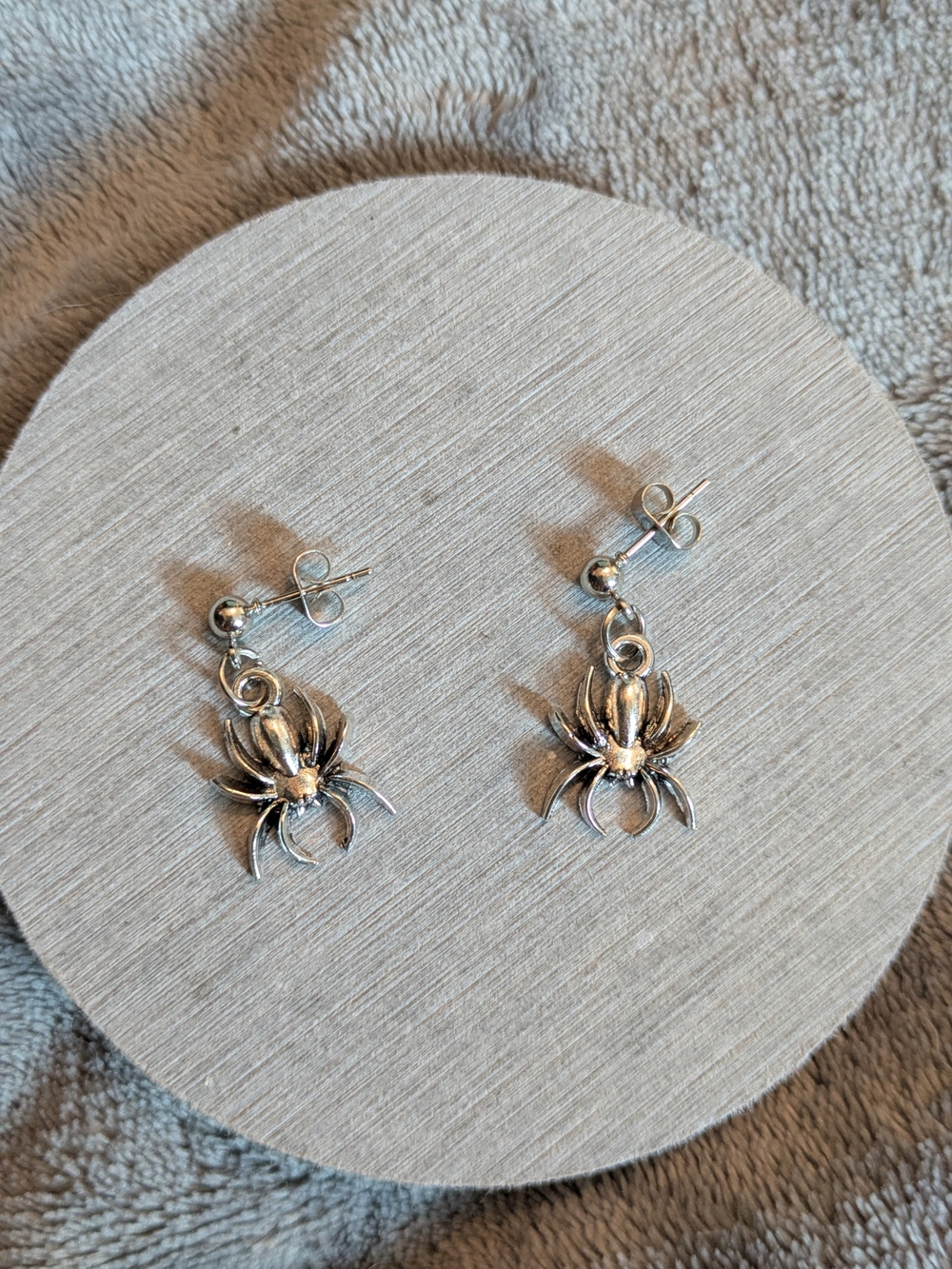 Silver Spider Drop Earrings Studs Halloween Spooky New
